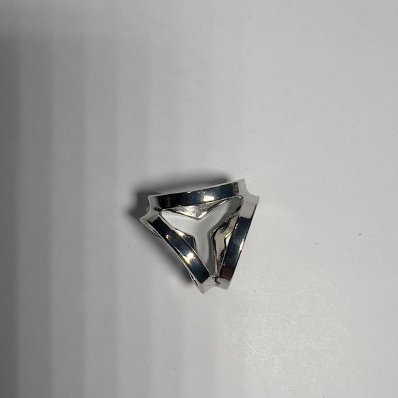 NEW ✨Silver Chevron Style Scarf Ring - Clear Crystal Accents - Picture 3 of 4